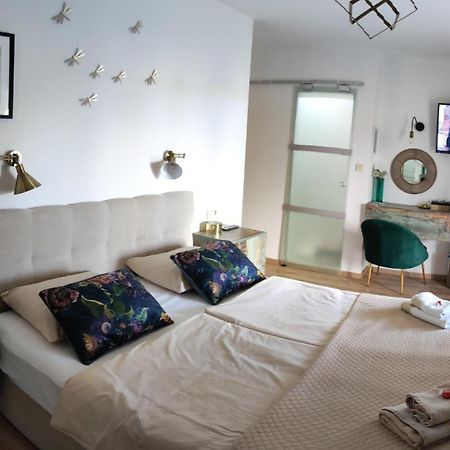 Riviera Rooms And Apartments Palit エクステリア 写真