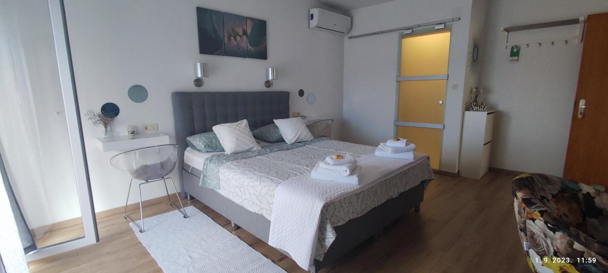 Riviera Rooms And Apartments Palit エクステリア 写真