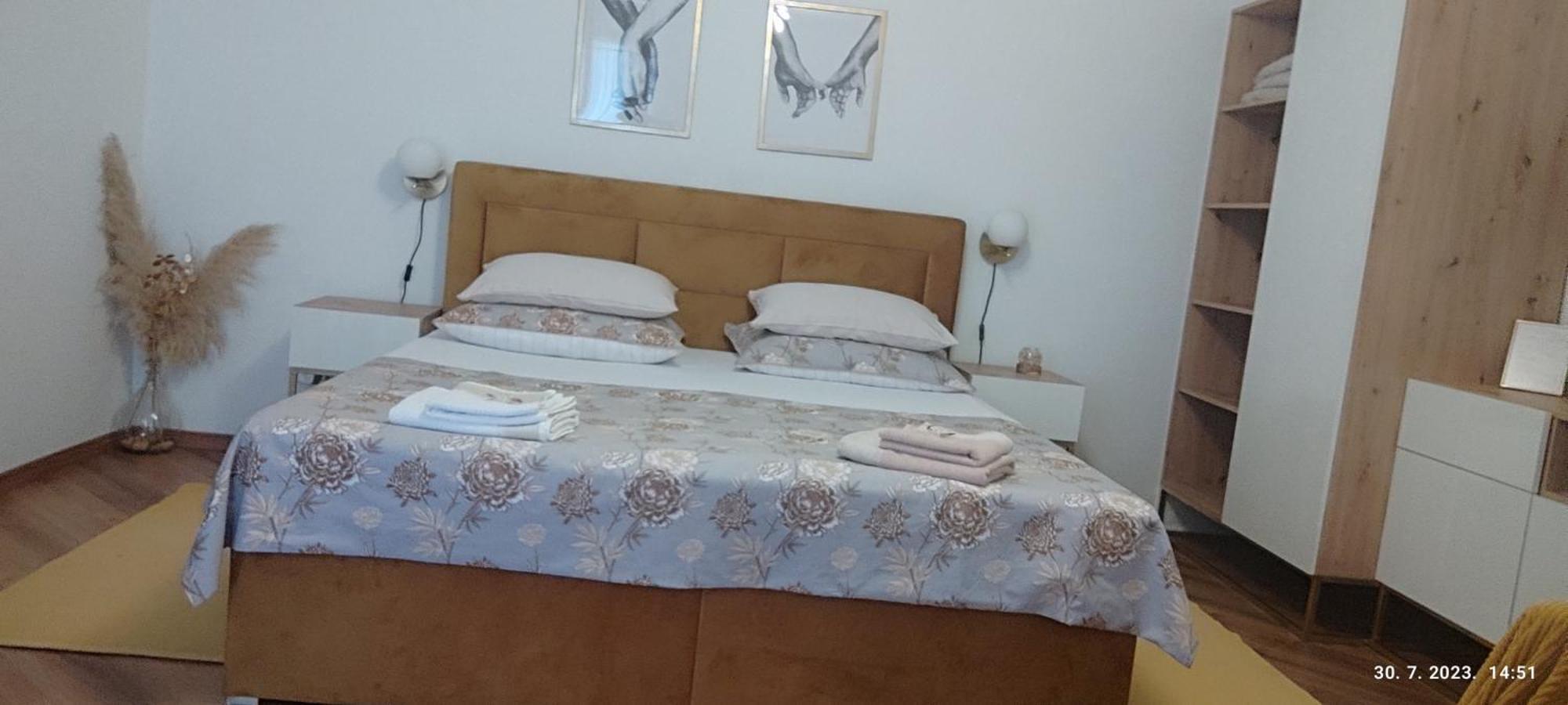Riviera Rooms And Apartments Palit エクステリア 写真