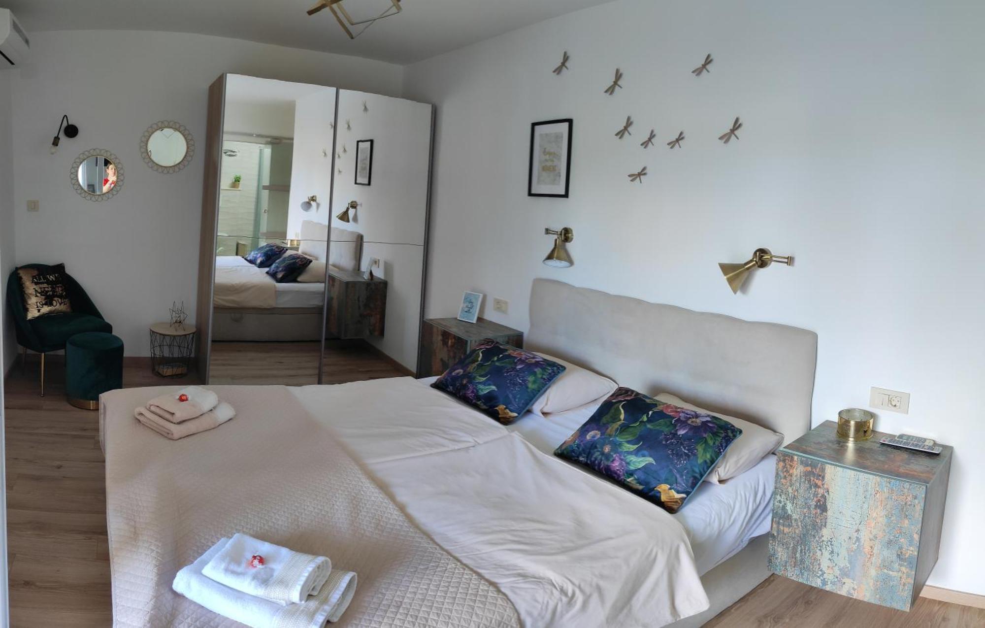 Riviera Rooms And Apartments Palit エクステリア 写真
