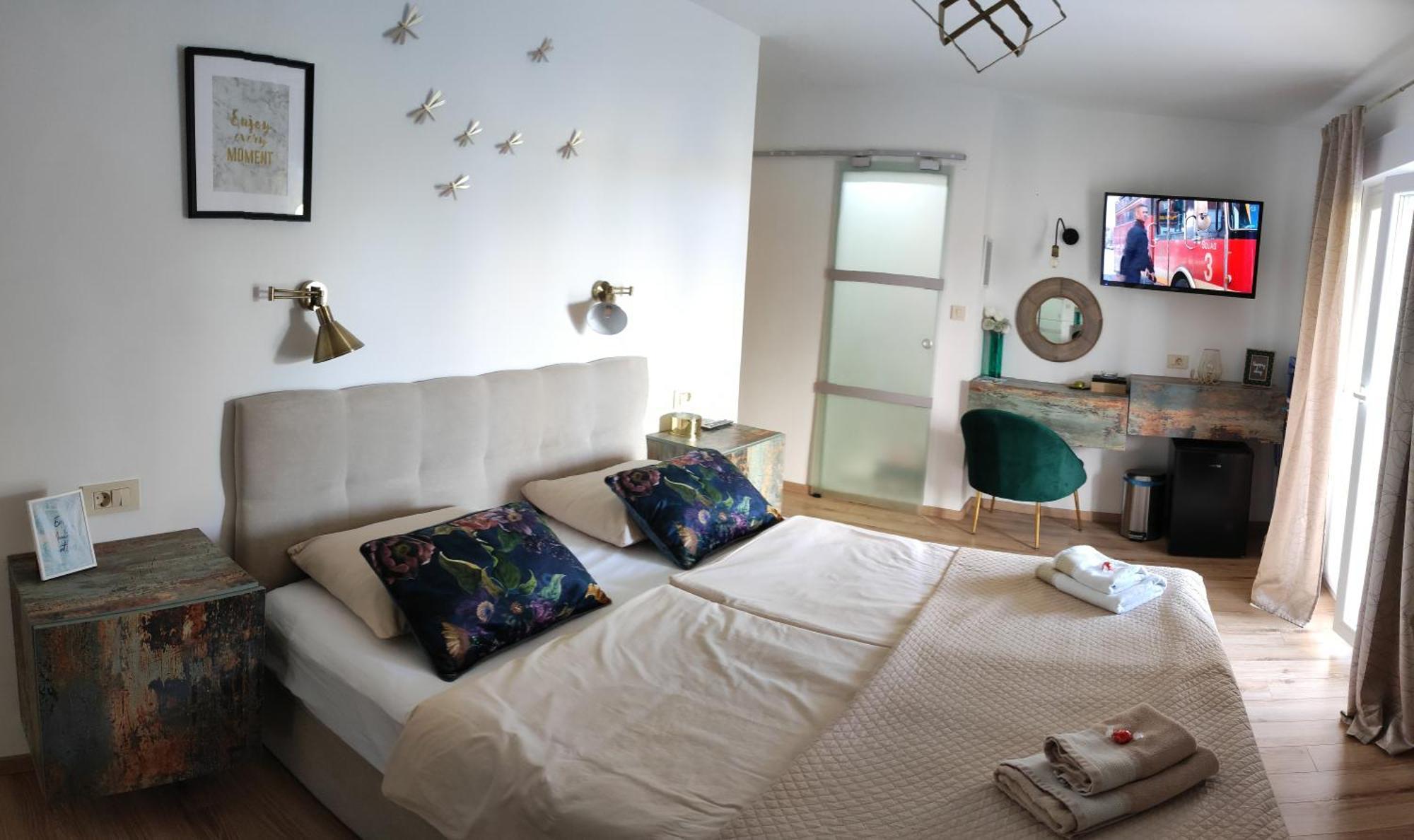 Riviera Rooms And Apartments Palit エクステリア 写真